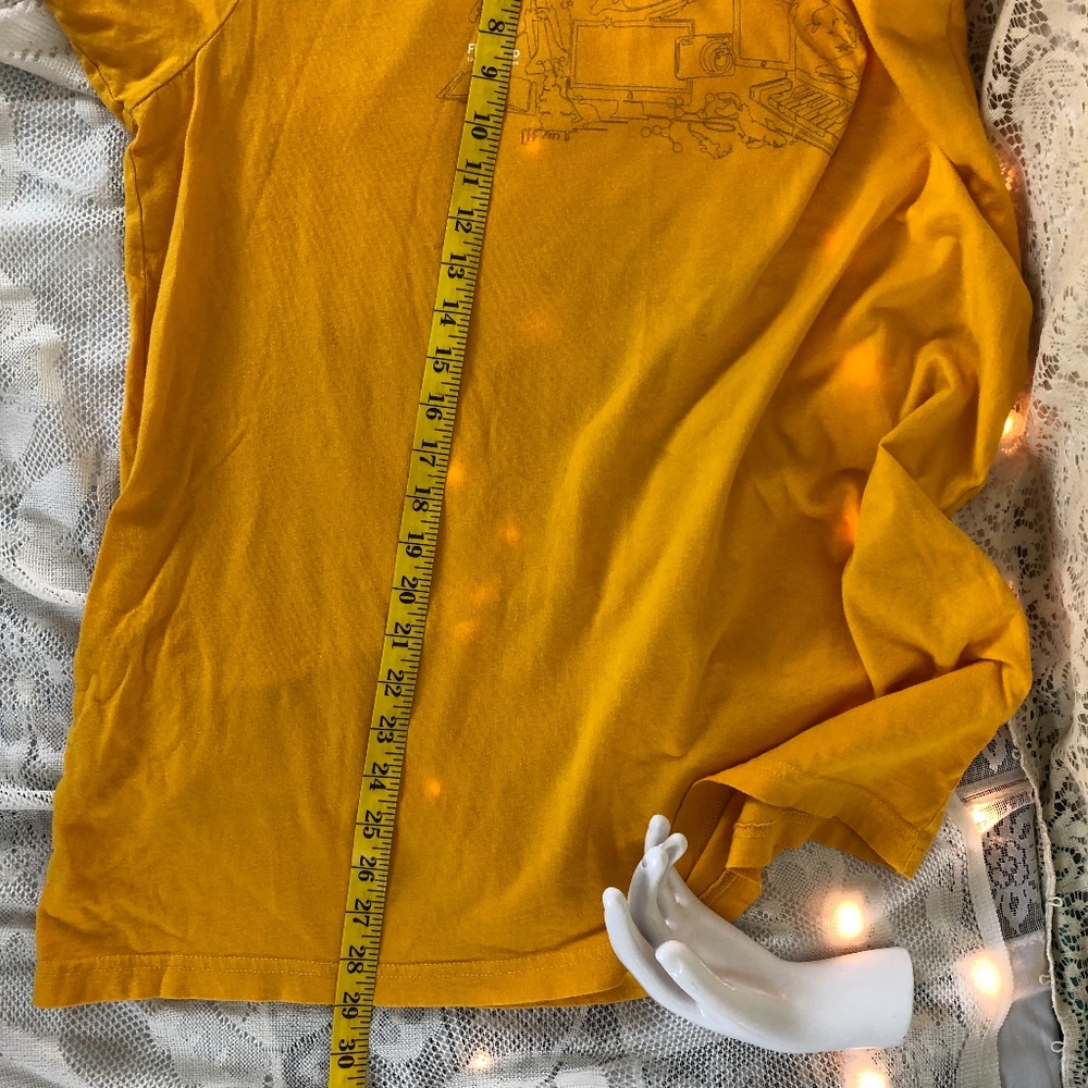 Apple Field Trip unisex XL tee [used] - Picture 6 of 6